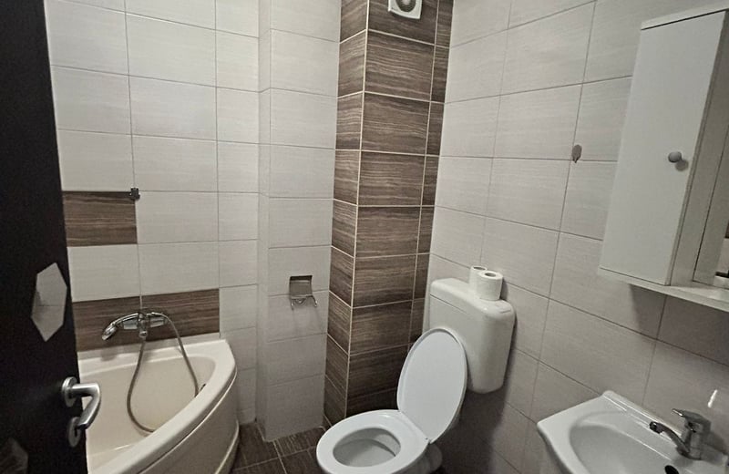 Rent of comfortable 2-room apartment 50 m², Militari Residence, Bucharest, Romania