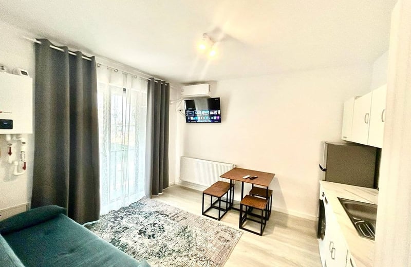 Cozy Apartment with Parking for Rent, Bucharest, Romania