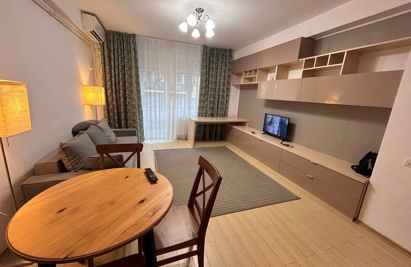 Cozy 48 m² apartment with a balcony for rent, Bucharest, Romania