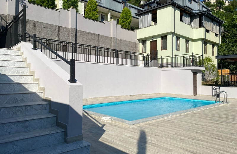Alquiler de casa de lujo con piscina, Batumi, Georgia