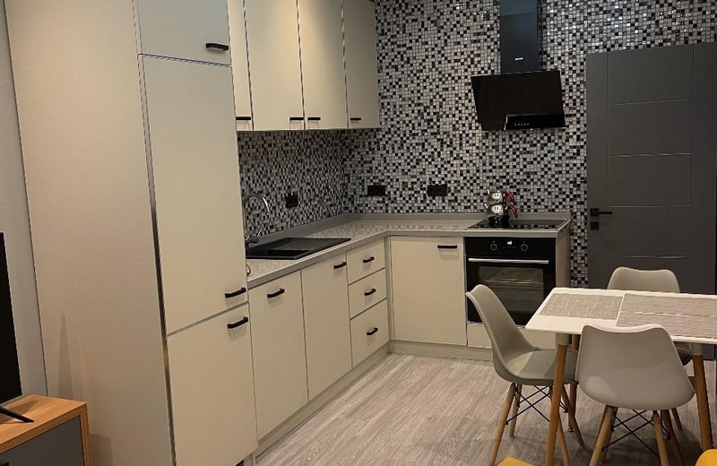 Alquiler de apartamento acogedor con vista panorámica, 50 m², Metro City, Batumi, Georgia
