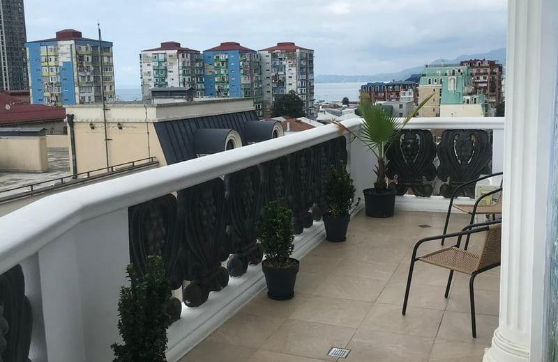 Alquiler de apartamento espacioso, elegante, 147 m², Batumi, Georgia