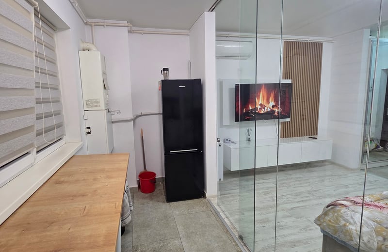 Miete einer möblierten Einzimmerwohnung, Bukarest, Sektor 6, Rumänien