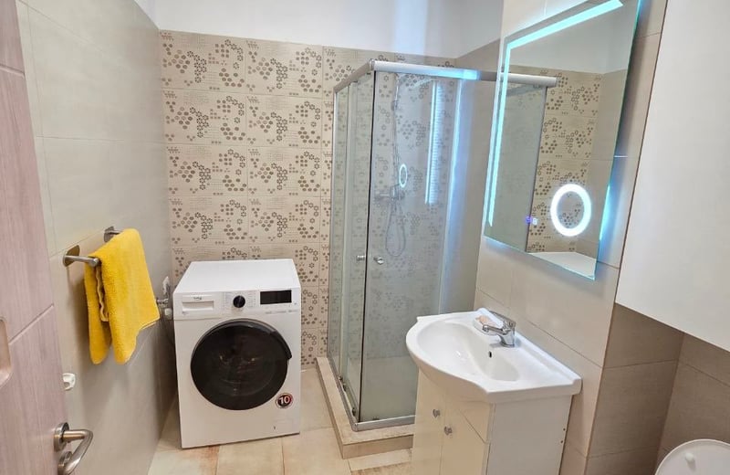 Miete einer möblierten Einzimmerwohnung, Bukarest, Sektor 6, Rumänien