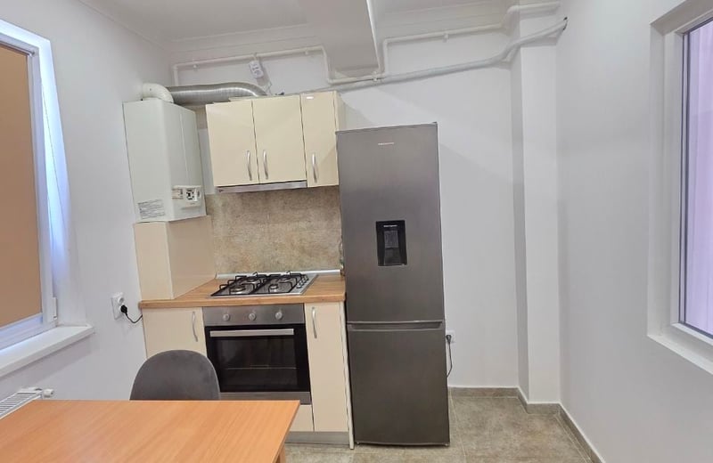 Gemütliche, möblierte Wohnung mit Balkon zur Miete, Sektor 6, Bukarest, Rumänien