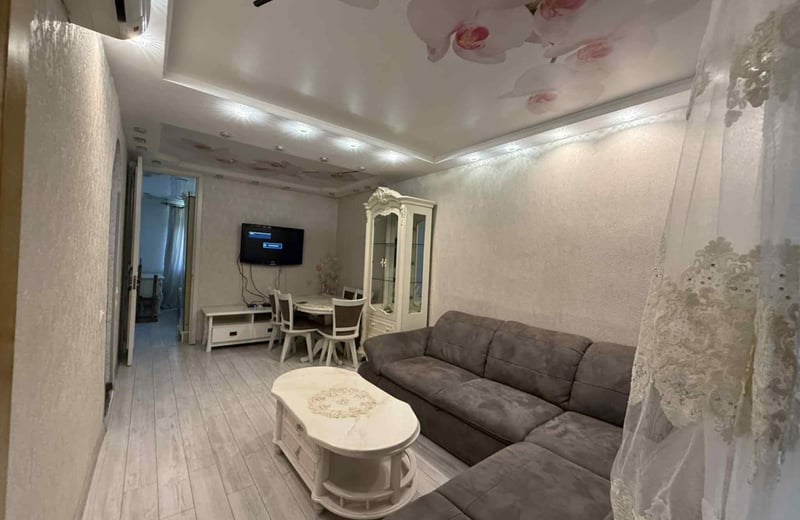 Alquiler de un apartamento luminoso, 60 m², en Batumi, Georgia