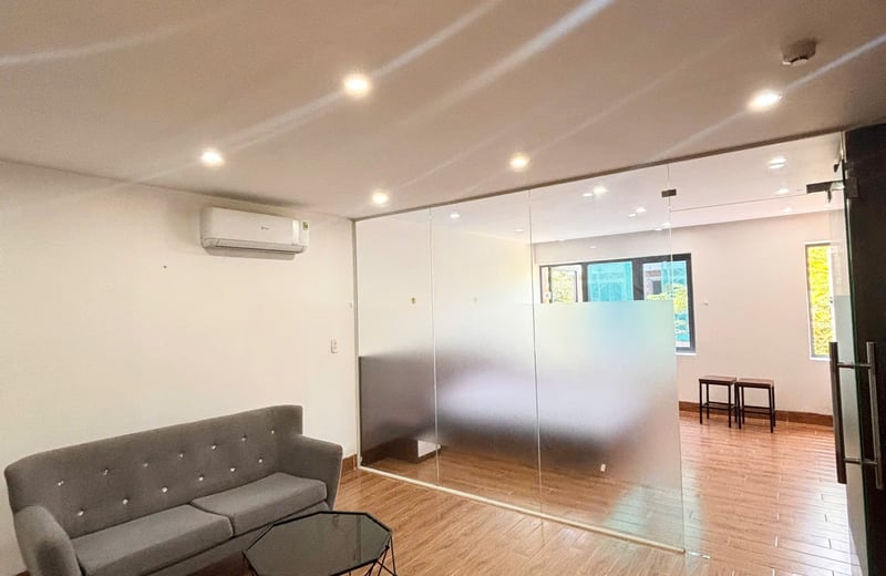 Alquiler de amplio, luminoso apartamento amueblado cerca de la playa, 60 m², Da Nang, Vietnam