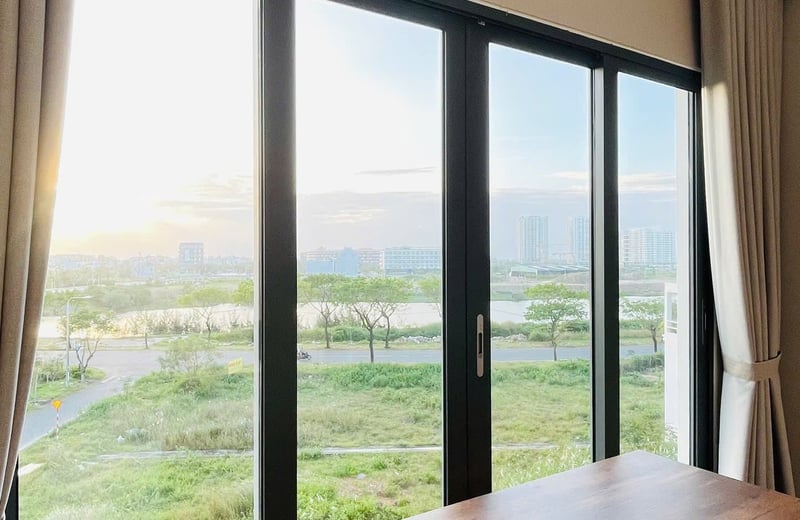 Modern furnished apartment with balcony for rent, 180 m², Da Nang, Vietnam