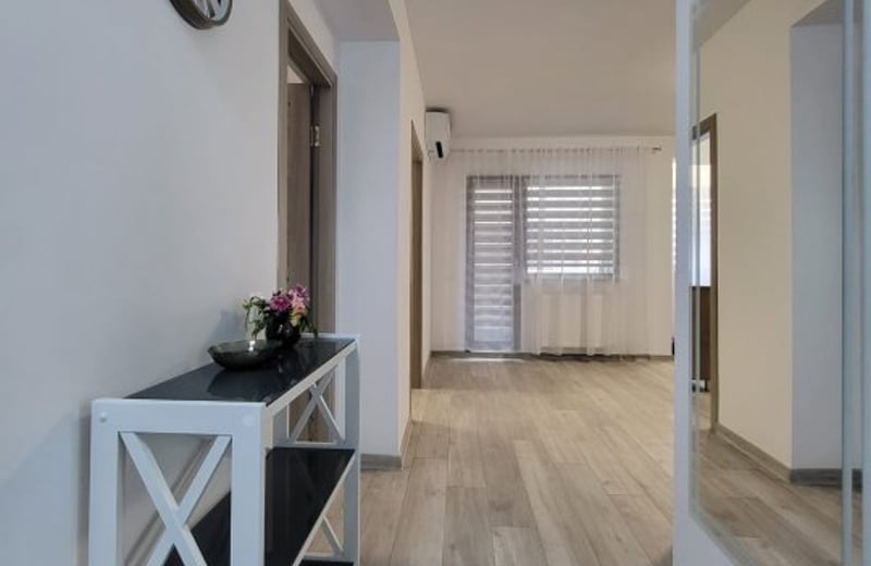 Alquiler de apartamento nuevo, moderno, Constanta, Rumania