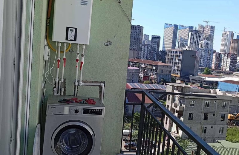 Apartamento espacioso y luminoso 75m² en alquiler, Batumi, Georgia