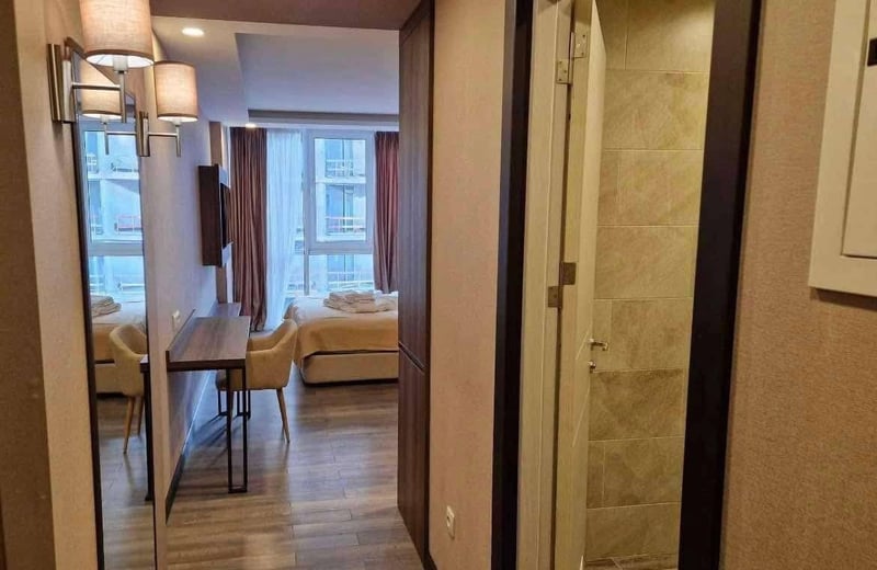 Modernes luxuriöses Studio zur Miete, Batumi, Georgien