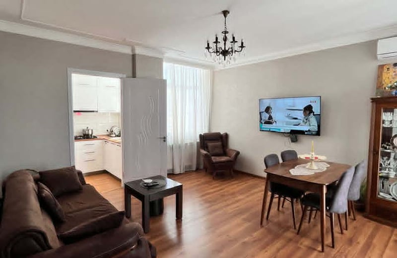 Appartement spacieux et moderne 80m² à louer, Batoumi, Géorgie