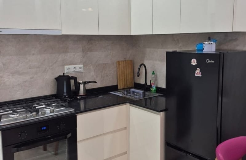 Helle Wohnung 60m² zur Miete in Alt-Batumi, Georgien