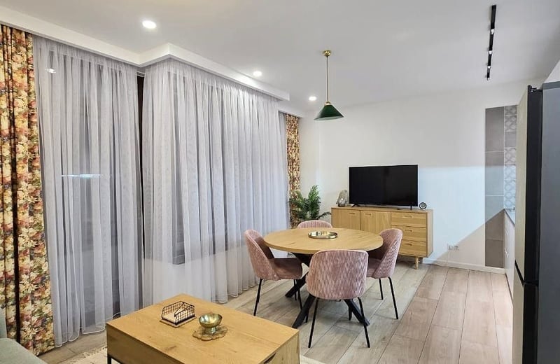 Moderne Wohnung 64m² im Stadtzentrum Altstadt von Batumi zu vermieten