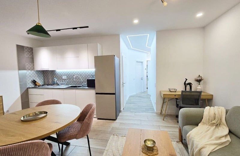 Moderne Wohnung 64m² im Stadtzentrum Altstadt von Batumi zu vermieten