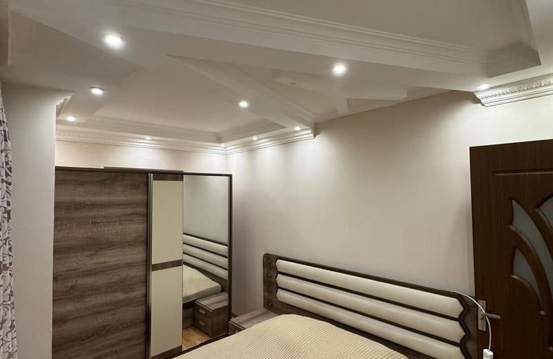 Möblierte Wohnung (50m²) zur Miete mit Bergblick in der Altstadt, Batumi, Georgien
