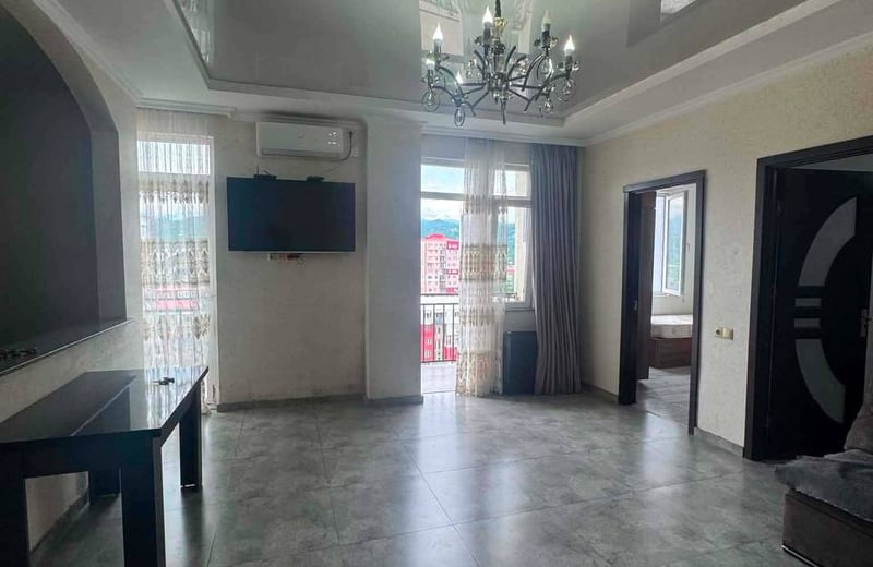 Сдаётся в аренду просторная и меблированная квартира (70м²) в Батуми, Грузия