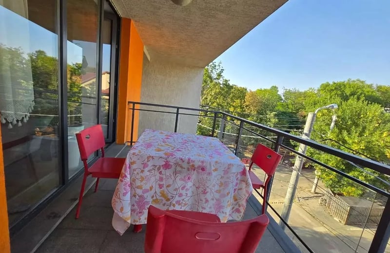 Location longue durée d’un appartement de 2 pièces, 75 m², à Bucarest, Roumanie
