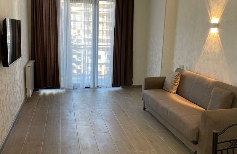 Alquiler de un apartamento totalmente nuevo de 2 habitaciones, 58 m², cerca del mar, Batumi, Georgia