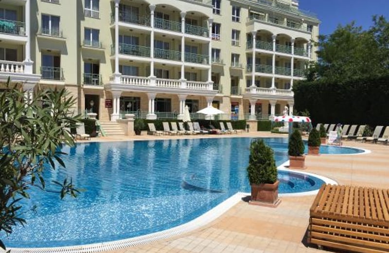 Аренда светлого 2-комнатного апартамента в районе Св. Константин и Елена, Варна, Болгария