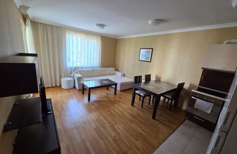 Аренда светлого 2-комнатного апартамента в районе Св. Константин и Елена, Варна, Болгария