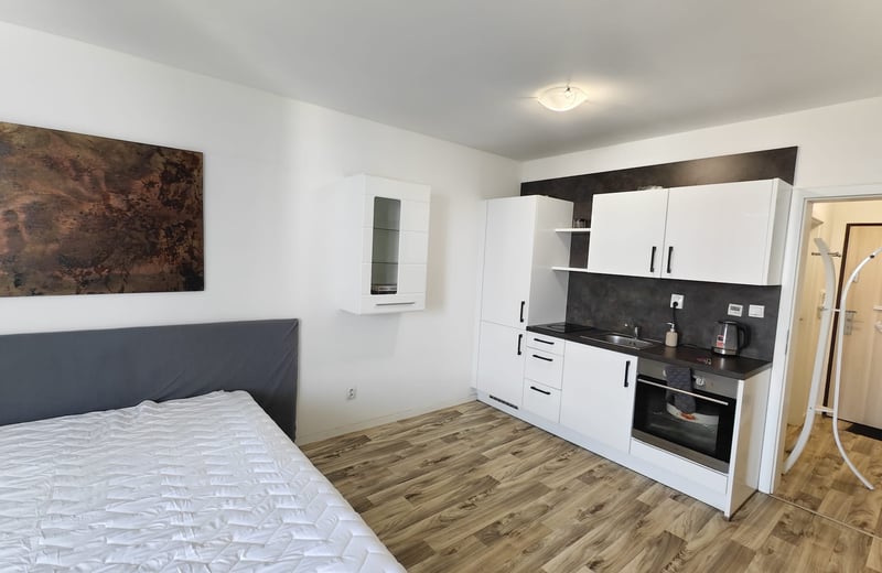 Estudio compacto 28m² en alquiler, Bratislava, Eslovaquia