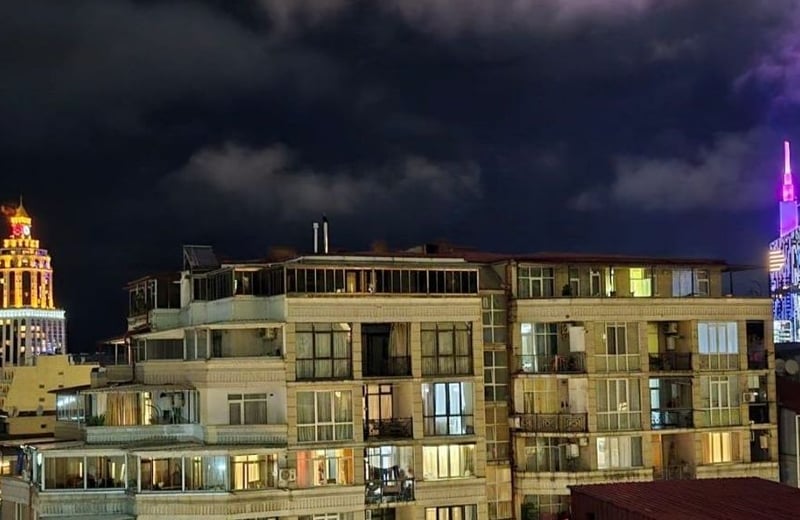 Apartamento moderno 60m² en alquiler, Batumi, Georgia