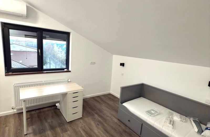 Аренда новой меблированной 4-комнатной квартиры 133 м², 6-й сектор, Бухарест, Румыния