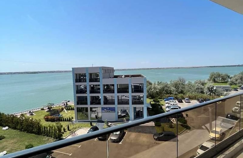 Rent of comfortable 2-room apartments, 50 m², with a lake view, Mamaia, Constanța, Romania