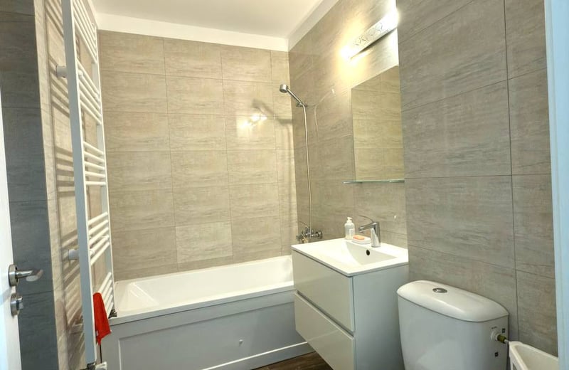 Rent of a comfortable 3-room apartment, Bucharest, Sector 6, Romania