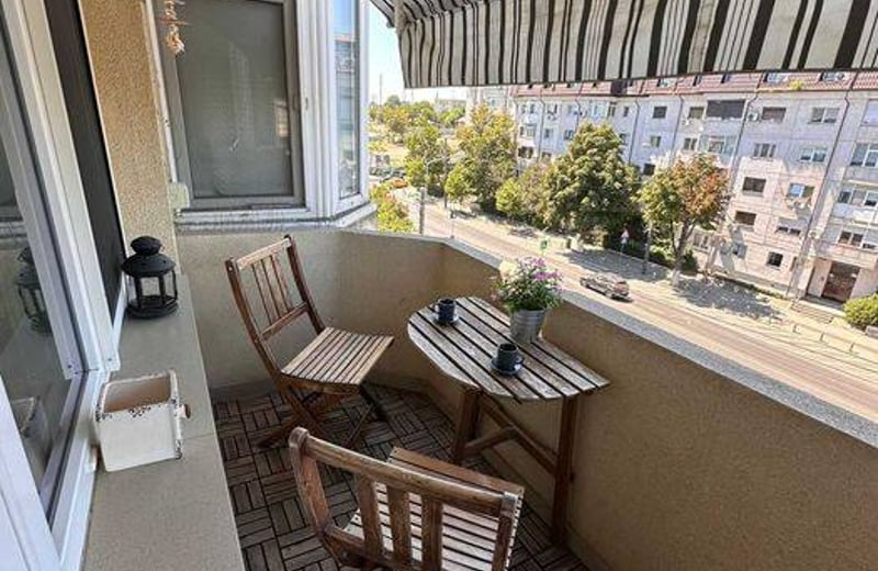 Rent of a comfortable furnished 2-room apartment, 52 m², Constanța, Romania