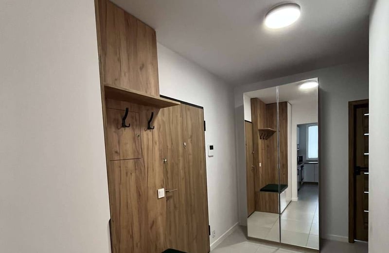 Alquiler de un apartamento elegante de 3 habitaciones, 71 m², Bemowo, Varsovia, Polonia