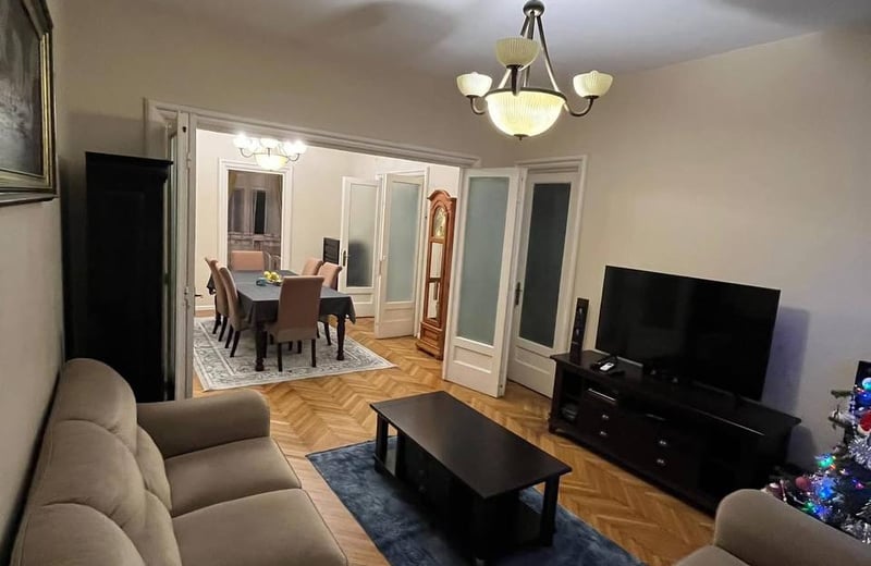 Rent of a comfortable 5-room apartment, 118 m², Old Center, Constanța, Romania