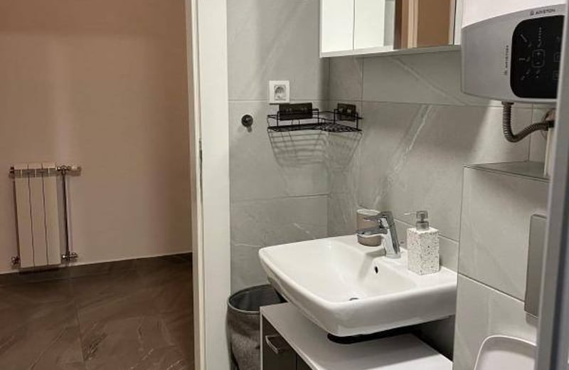 Miete einer möblierten 2-Zimmer-Wohnung, 43 m², Voždovac, Belgrad, Serbien