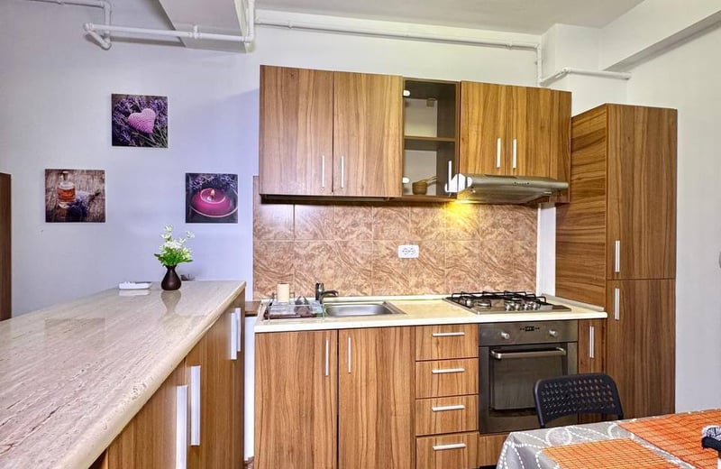 Аренда уютной, меблированной, 2-комнатной квартиры, Бухарест, 6-й сектор, Румыния