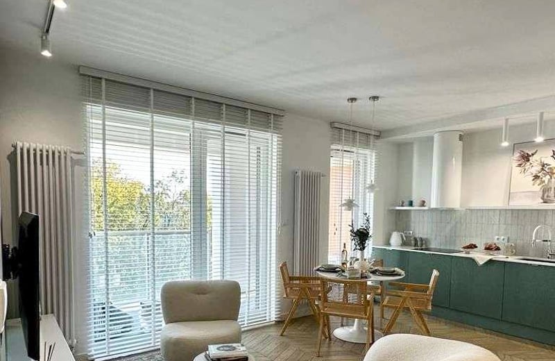 Miete einer modernen, möblierten, 2-Zimmer-Wohnung, 50 m², Bezirk Bielany, Warschau, Polen