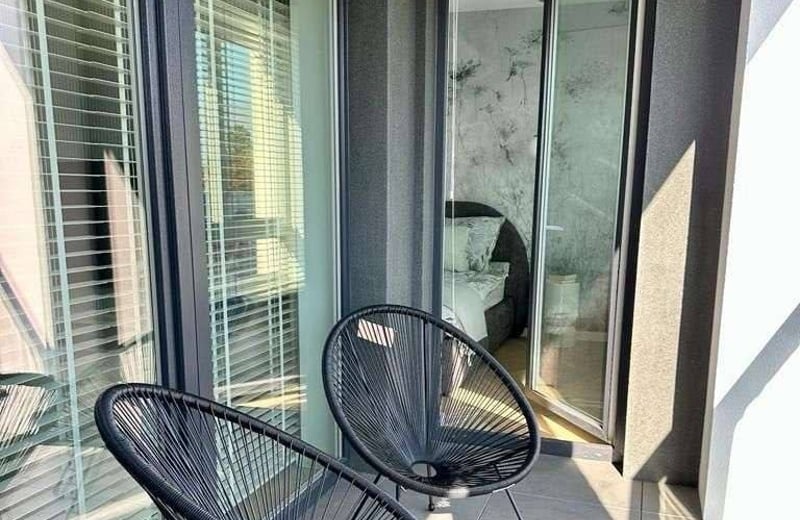 Miete einer modernen, möblierten, 2-Zimmer-Wohnung, 50 m², Bezirk Bielany, Warschau, Polen