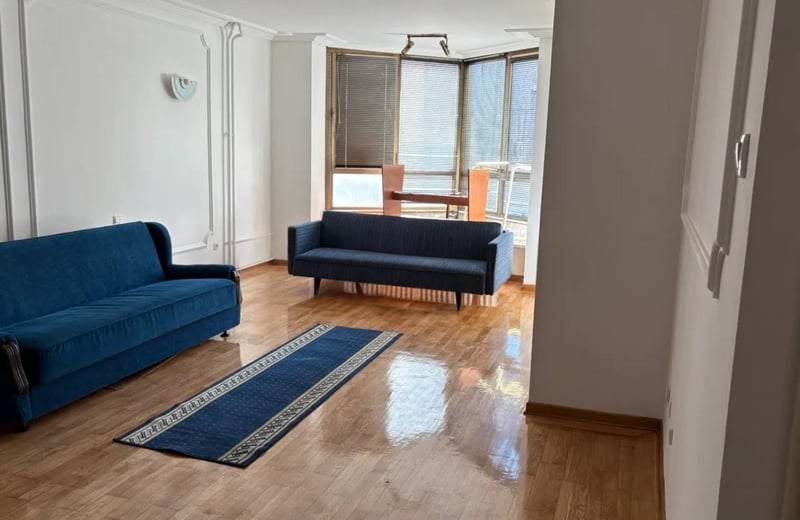 Rent of a bright 3-room apartment, 90 m², Vračar, Belgrade, Serbia