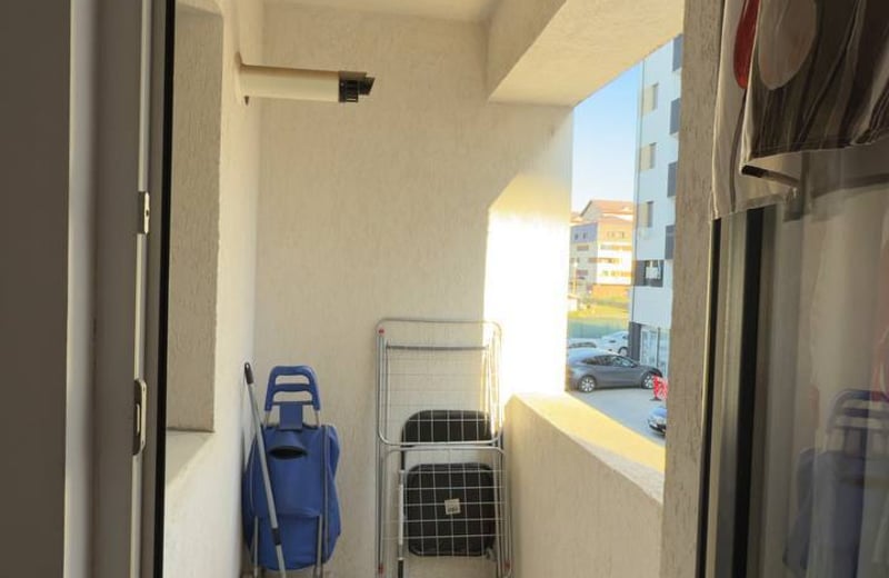 Alquiler de un moderno apartamento de 1 habitación, completamente amueblado, con cocina independiente y balcón, Bucarest, Sector 6, Rumanía