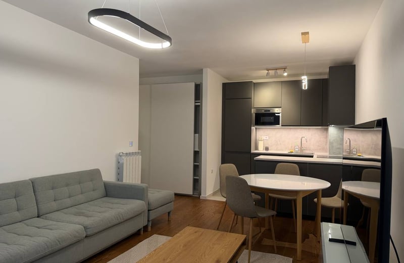 Miete einer komfortablen, möblierten 3-Zimmer-Wohnung, 67 m², Belgrad, Serbien