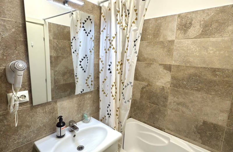 Rent of a cozy 1-room apartment with a separate kitchen, Bucharest, Chiajna, Romania