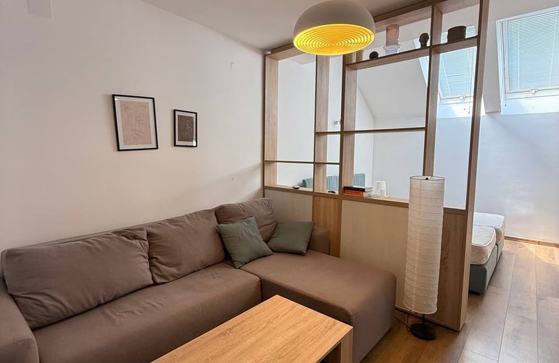 Rent of a spacious, two-level, 3-room apartment, 80 m², Belgrade city center, Serbia