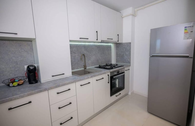 Rent of spacious, furnished 3-room apartments, 75 m², Mamaia, Constanța, Romania