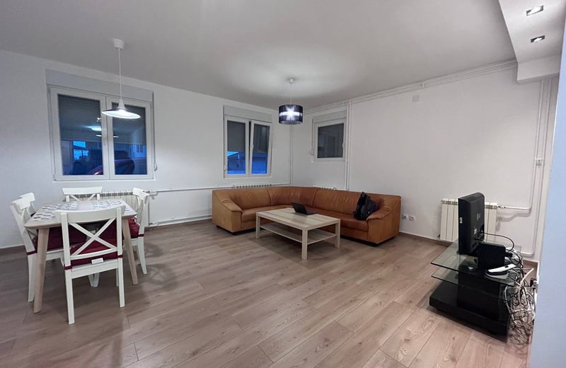 Location d’appartements meublés et spacieux de 3 pièces, 72 m², Višnjica, Belgrade, Serbie
