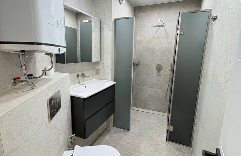 Rent of a furnished 3-room apartment, 100 m², Briz District, Varna, Bulgaria