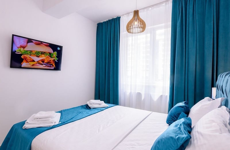 Rent of furnished 2-room apartments, 56 m², with sea view, Mamaia, Constanța, Romania