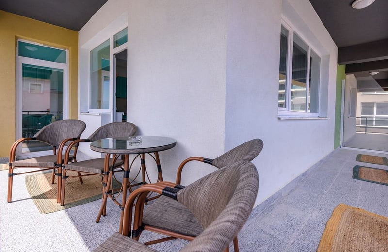 Rent of furnished 2-room apartments, 56 m², with sea view, Mamaia, Constanța, Romania