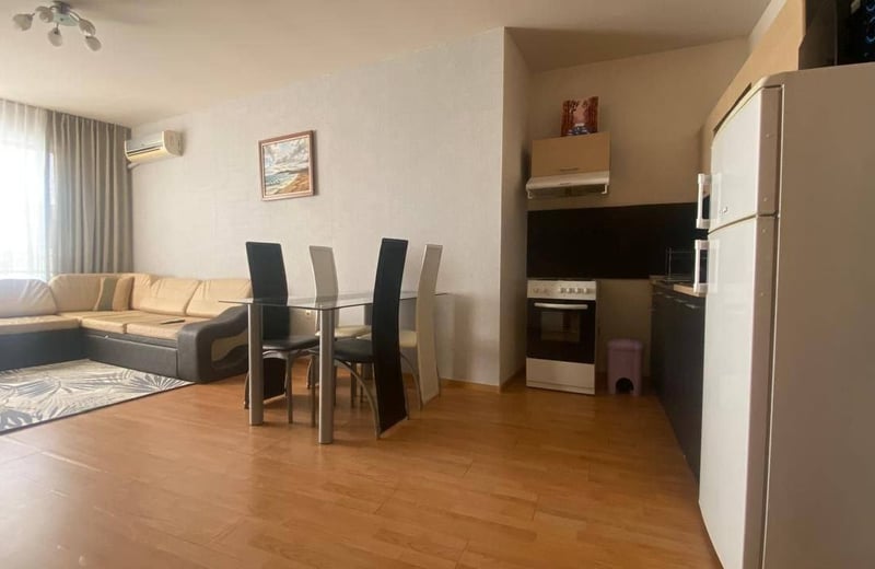 Rent of a comfortable 3-room apartment, Top Center, Varna, Bulgaria