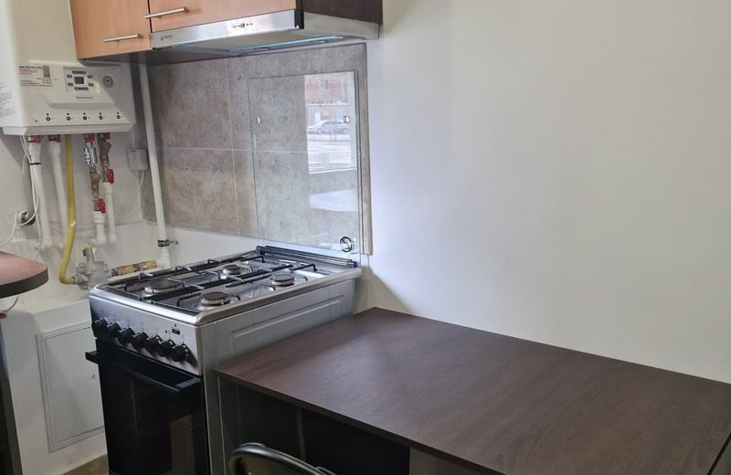 Alquiler de un apartamento confortable y amueblado de 3 habitaciones, Sector 6, Bucarest, Rumanía