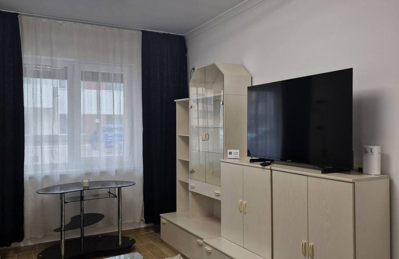 Alquiler de un apartamento confortable y amueblado de 3 habitaciones, Sector 6, Bucarest, Rumanía